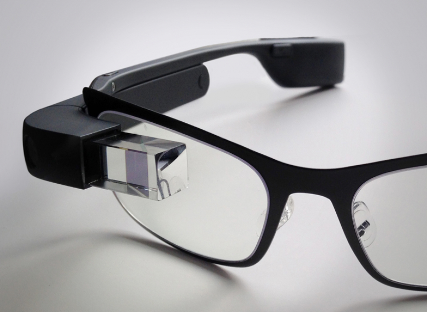 Google myśli nad powrotem do smart okularów
